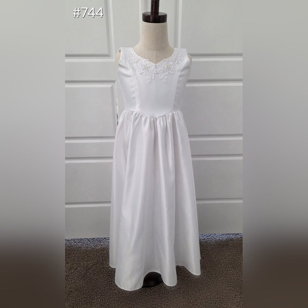Girls White Satin Sleeveless Formal Dress